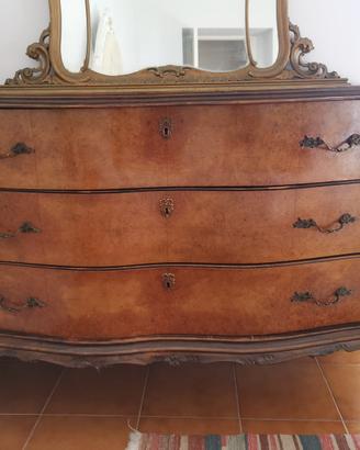 Cassettiera con specchio