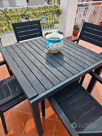 Tavolo per esterno
