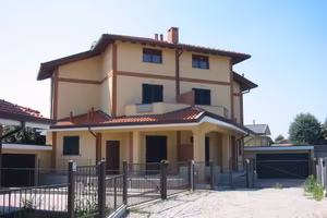 Villetta a schiera di 260 m² con 5 locali e box au