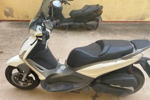 Beverly 350 Sport Touring (2013)