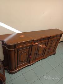 credenza in legno massiccio