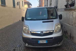 opel vivaro 6 posti 
