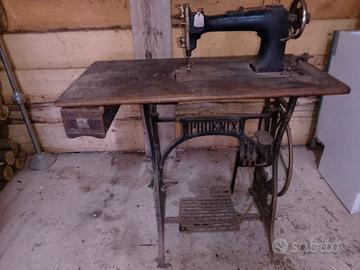 macchina da cucire vintage 