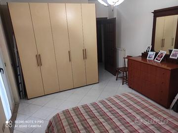 Camera da letto completa (trattabile)