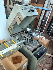 Officina completa per lavorazione infissi in PVC