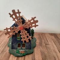 Mulino realizzato con la tecnica del traforo