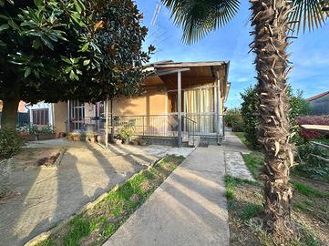 CASA INDIPENDENTE A SANTHIÀ