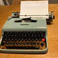 Macchina da scrivere  Lettera 22