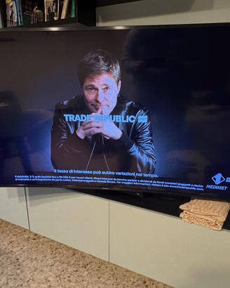 Samsung 55" 4K Curved Smart TV + staffa articolata