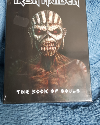 Doppio CD Iron Maiden, the book of souls