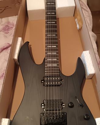 chitarra elettrica nuova comprata da poco