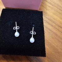 orecchini in oro con perla vera