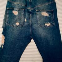 Jeans uomo con strappi