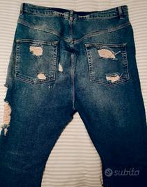 Jeans uomo con strappi