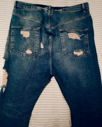 Jeans uomo con strappi