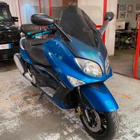 Yamaha t max 