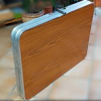 tavolo da campeggio e barbecue