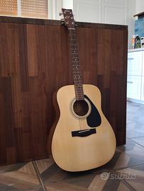chitarra yamaha