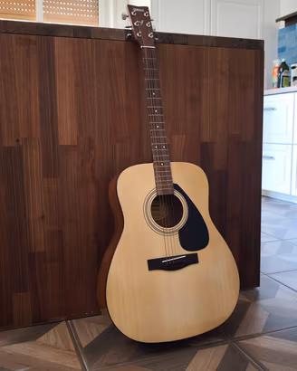 chitarra yamaha