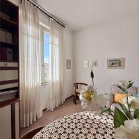 Ampio appartamento al secondo e ultimo piano in Vi