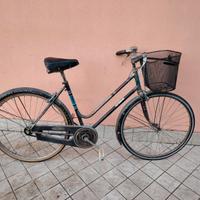 Bicicletta da 26 vintage olimpia con cesto meccani