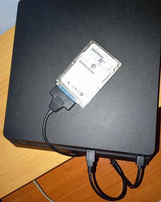 PlayStation 4 slim 700 GB