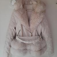 Nuova elegante giacca bianca in finta pelle