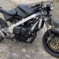 Vfr 750 rc24 - Custom - Cafe racer - unica