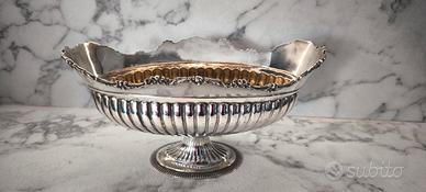 Centro tavola in argento. 