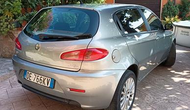Alfa Romeo 147 1.9 jtd 120 cv distinctive 5 p