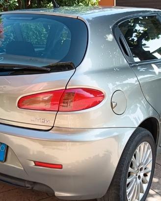 Alfa Romeo 147 1.9 jtd 120 cv distinctive 5 p