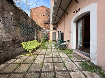 2 Vani ARREDATO (Via Cava - Via Crociferi)