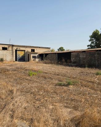 San Sperate. Capannone su lotto di 7260mq