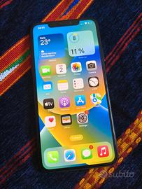 Iphone 11 Pro Max 256GB (locked SIM A1)