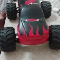 macchina a scoppio moster truck