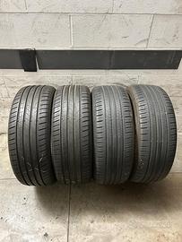 Gomme estive 215/50/18