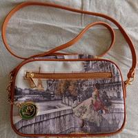 Borsa a tracolla marca " Y not?"