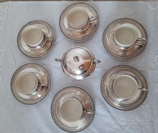 servizio tazze da caffè in porcellana e argento