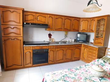Mobile cucina angolare in legno
