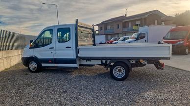 FORD TRANSIT CON GANCIO TRAINO 