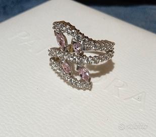 Anello a fascia con pietre