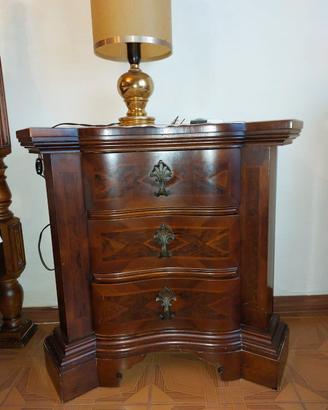 mobiletto/ comodini di legno massiccio 