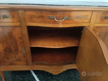 Parte inferiore credenza, con ripiano in marmo. 