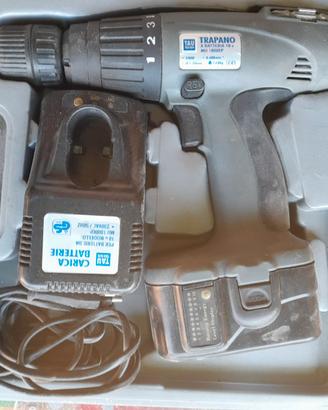 TRAPANO A BATTERIE RICARICABILI