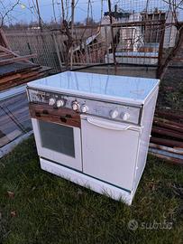 Cucina elettrica e a gas