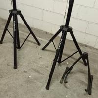 cavalletti  casse Ibiza e supporto chitarra 