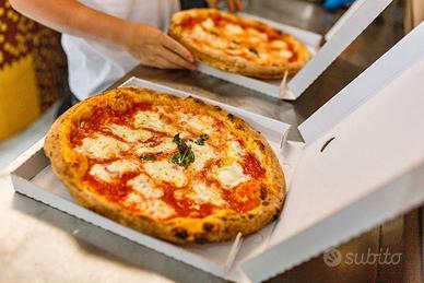 Pizzeria delivery con laboratorio attrezzato