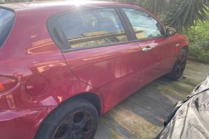 Alfa Romeo 147 1.9jtd 120cv poco trattabile