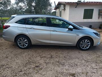 Opel Astra station wagon