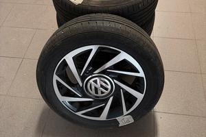 Cerchi Lega e gomme Volkswagen Up!